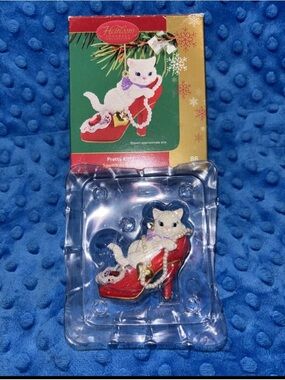Carlton Cards Heirloom Collection Pretty Kitty Ornament Red Shoe 2004 Rare